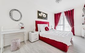 Ari Cherry Apartament With Balcony